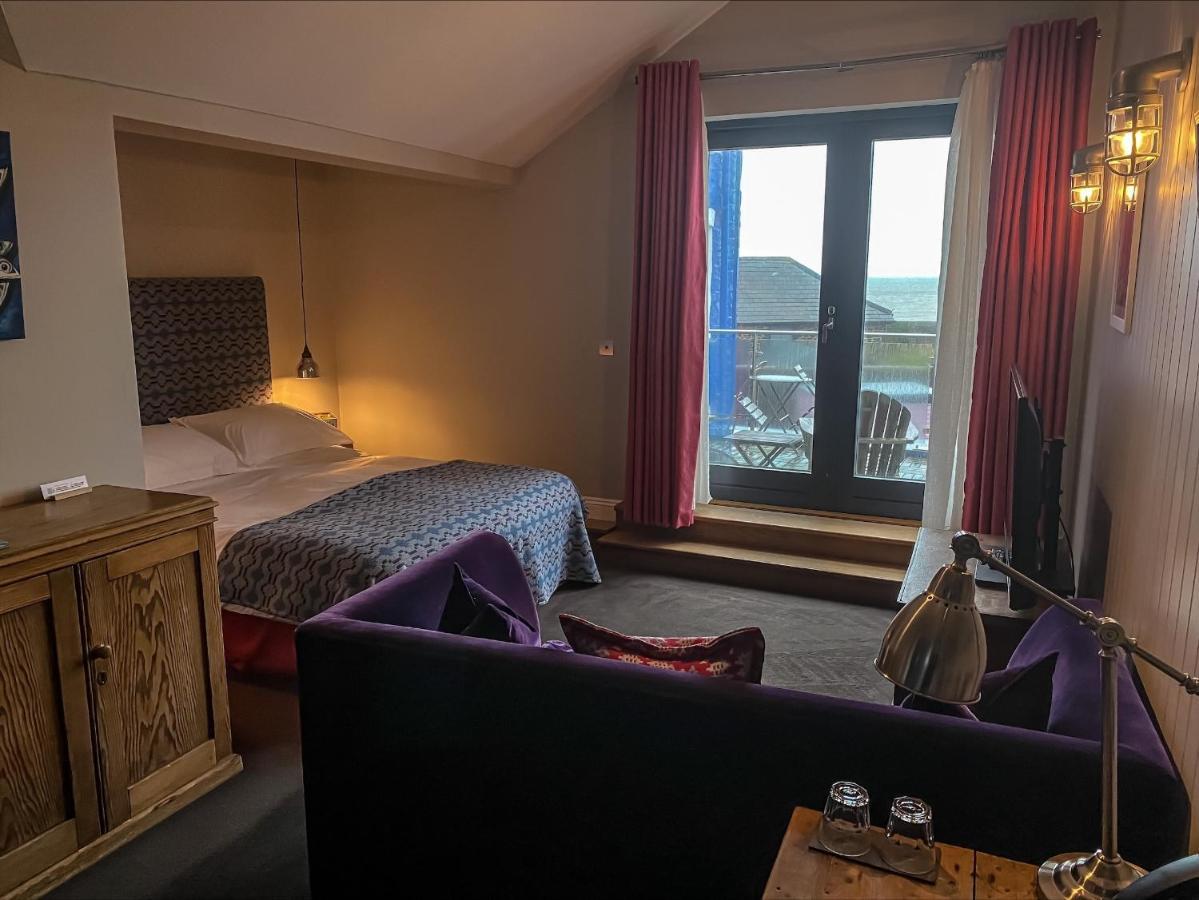 Harbourmaster Hotel アベルアイロン エクステリア 写真